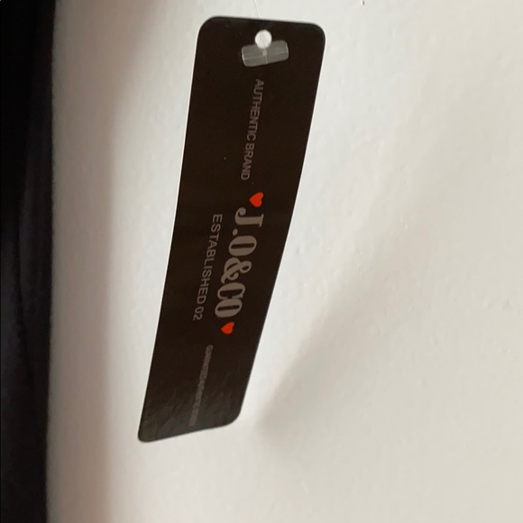 NWT J.O&CO V-Neck Short Sleeve Tee - Picture 4 of 7